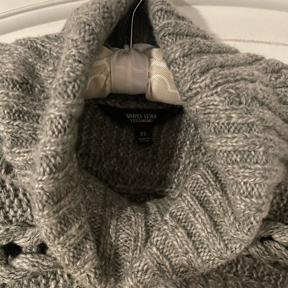 Simply Vera Vera Wang XS Like New Gray Turtleneck Cable Knit Sweater